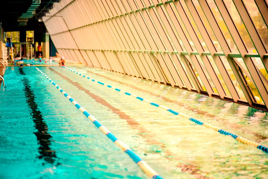 莱城成人混凝土钢结构游泳池项目